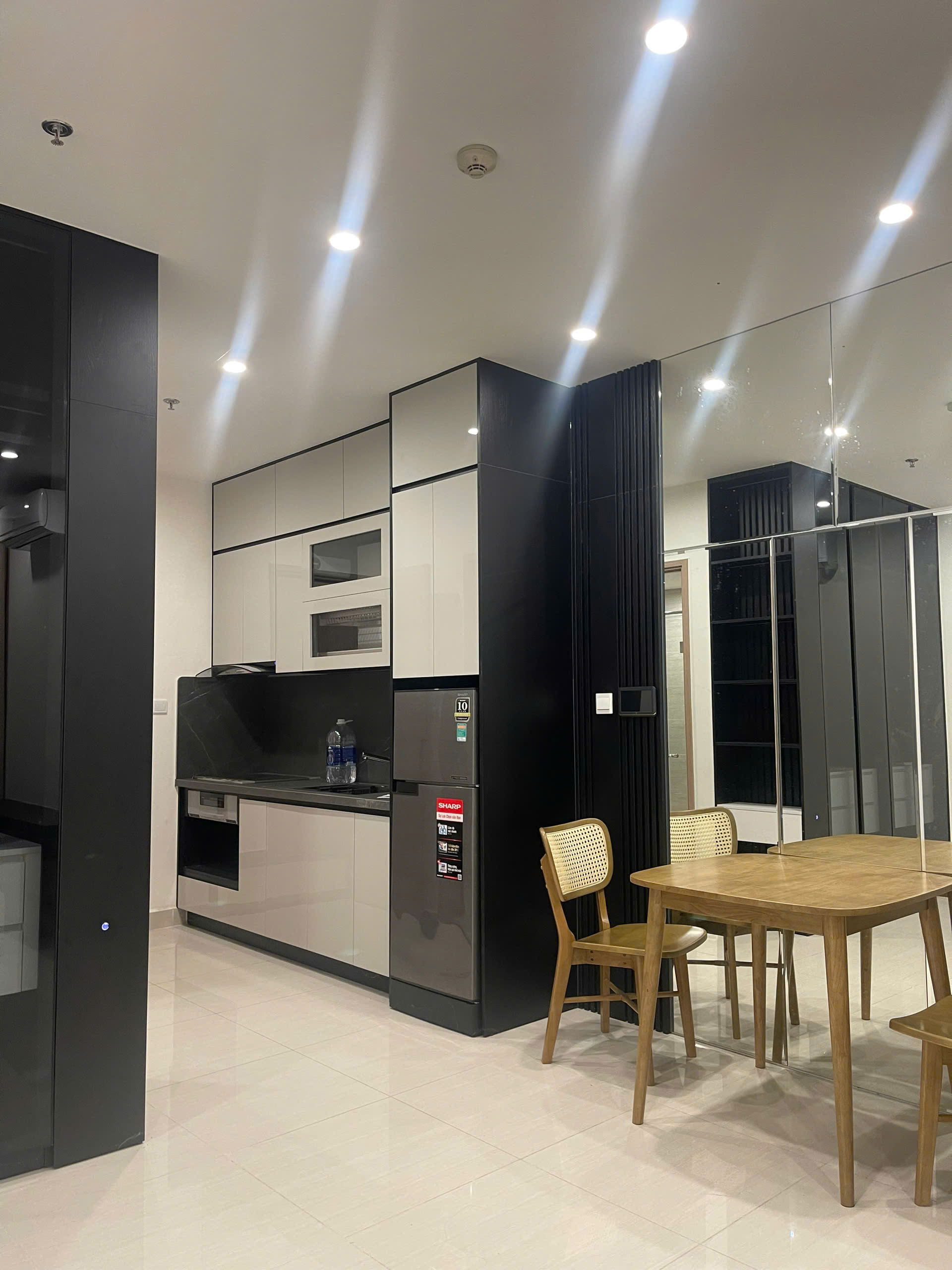 Ảnh khu bếp căn hộ Studio giá 2.150 Smart City